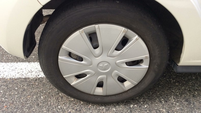 タイヤホイール前