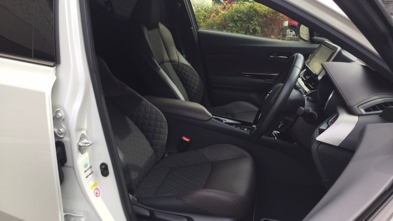 内装前方シート