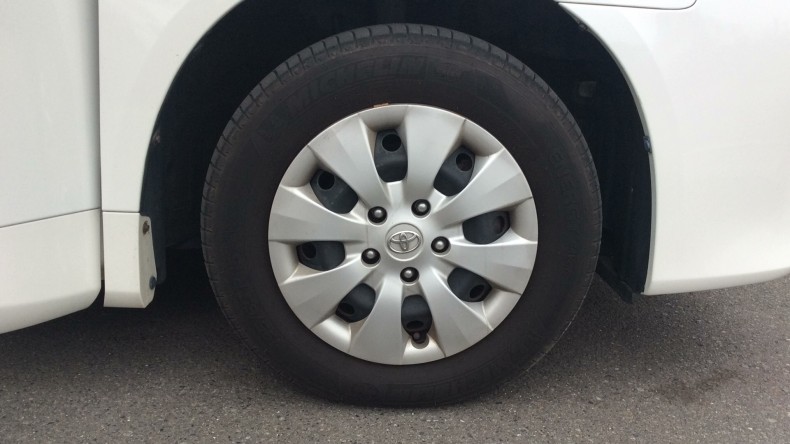 タイヤホイール前