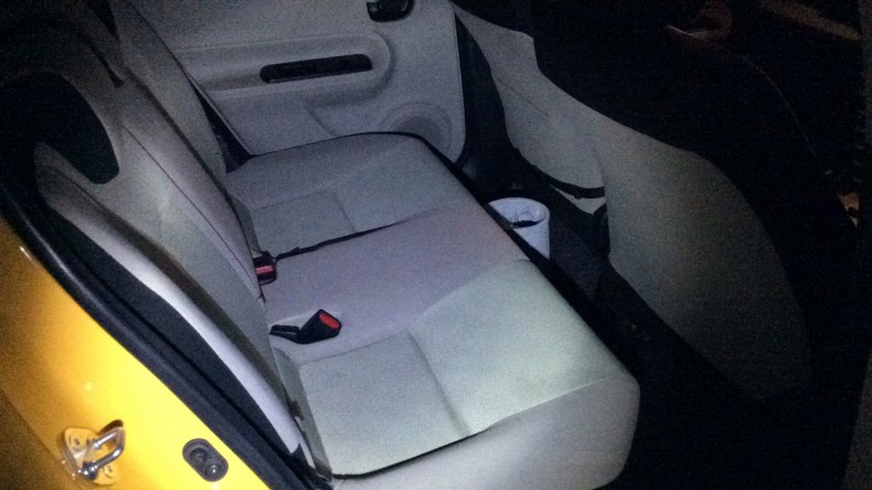 内装後方シート