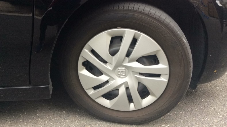 タイヤホイール前