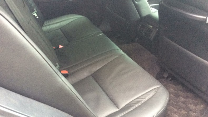 内装後方シート