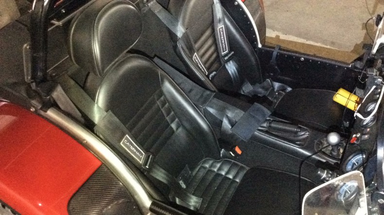 内装前方シート