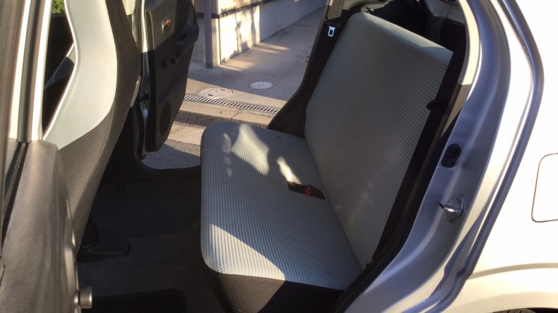 内装後方シート