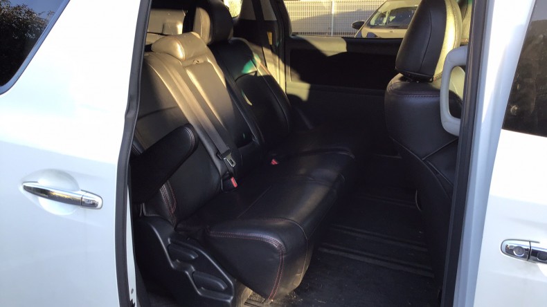 内装後方シート