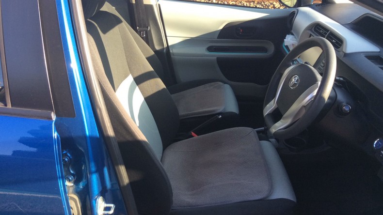 内装前方シート