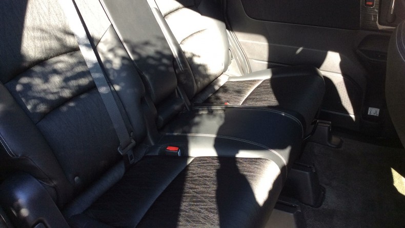 内装後方シート