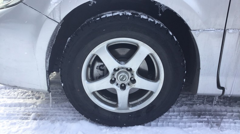 タイヤホイール前