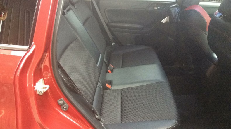 内装後方シート