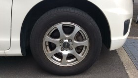 タイヤホイール前