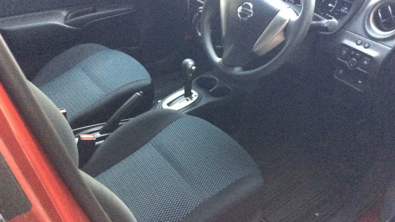 内装前方シート