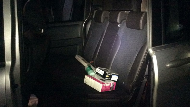 内装後方シート