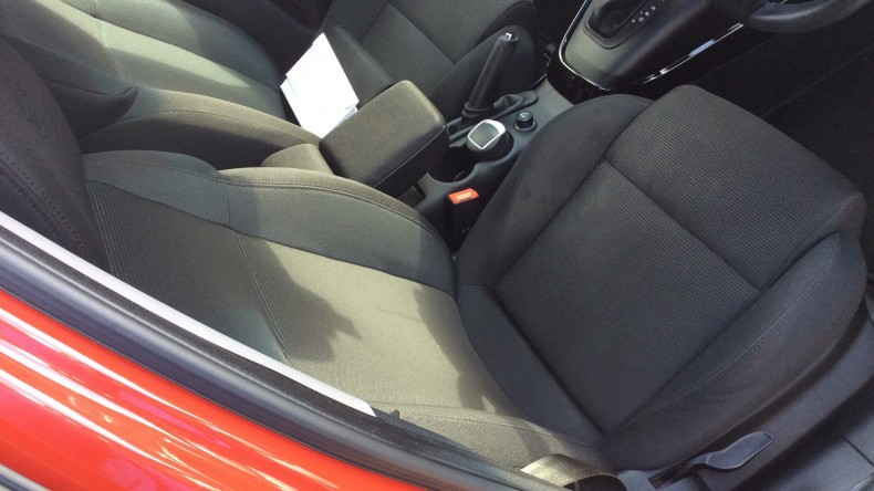 内装前方シート