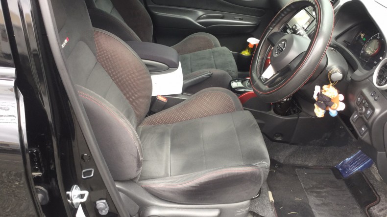 内装前方シート