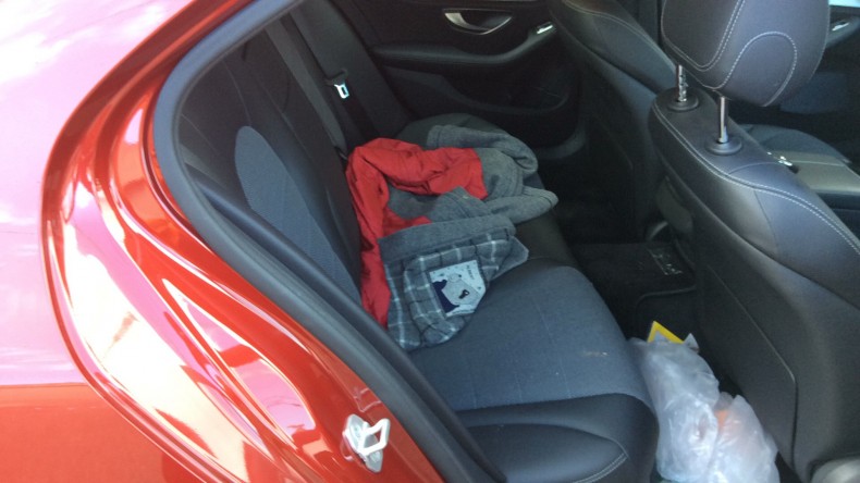 内装後方シート