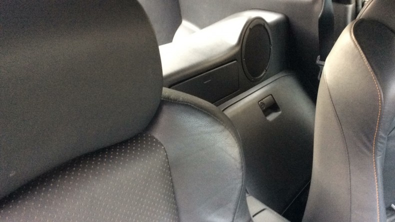 内装後方シート