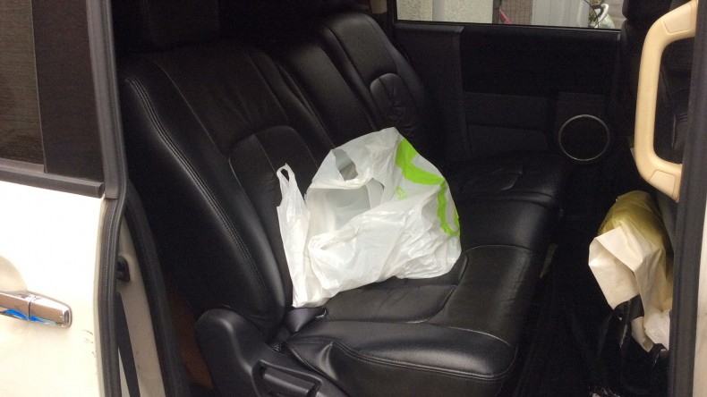 内装後方シート