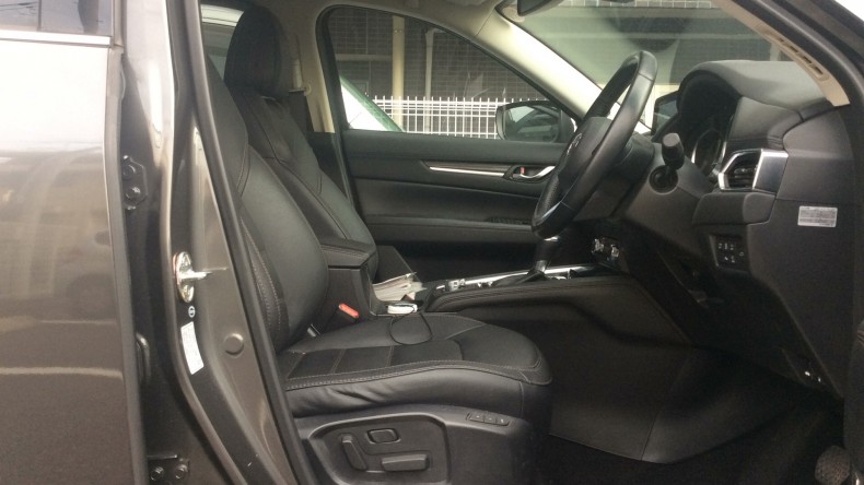 内装前方シート