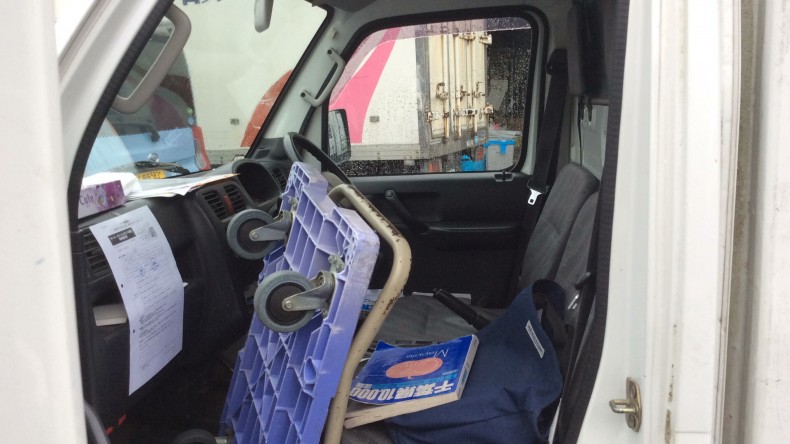 内装後方シート