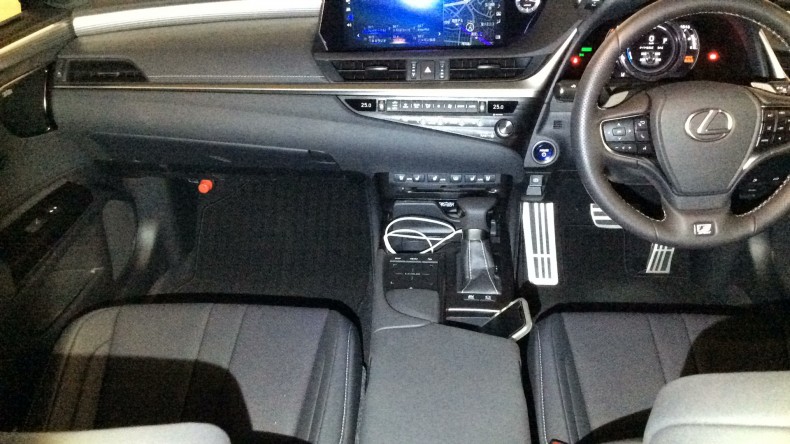 内装インパネ全体