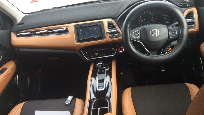 内装インパネ全体