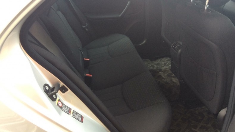 内装後方シート