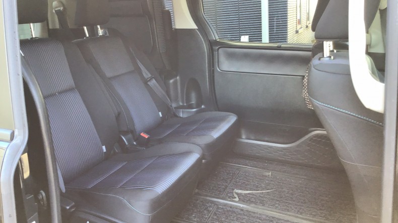 内装後方シート