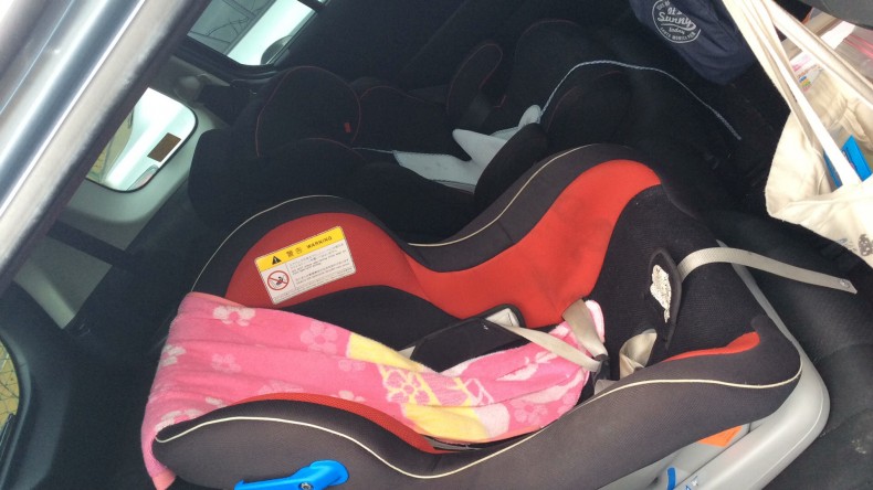 内装後方シート