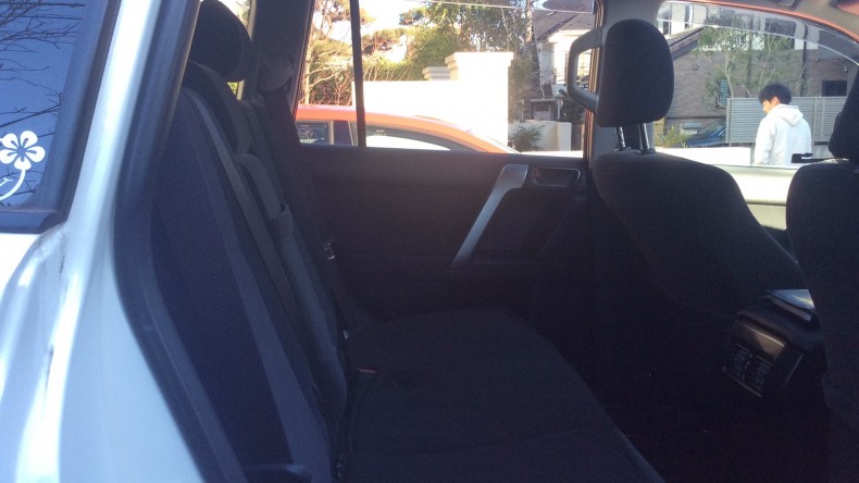 内装後方シート