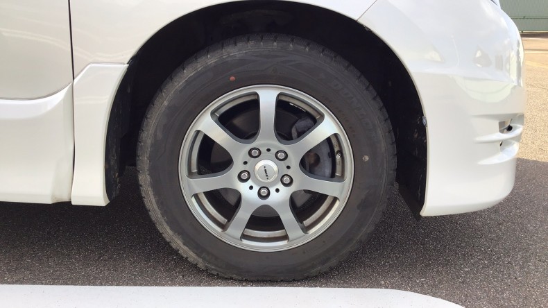 タイヤホイール前