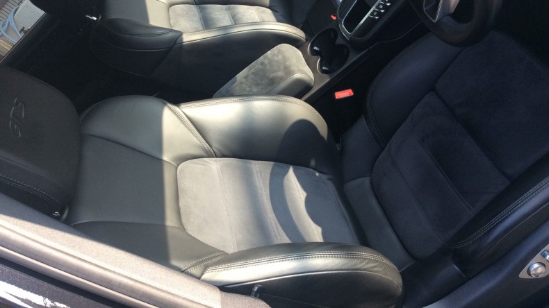 内装前方シート