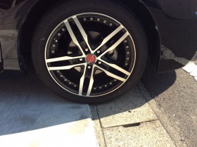 タイヤホイール前