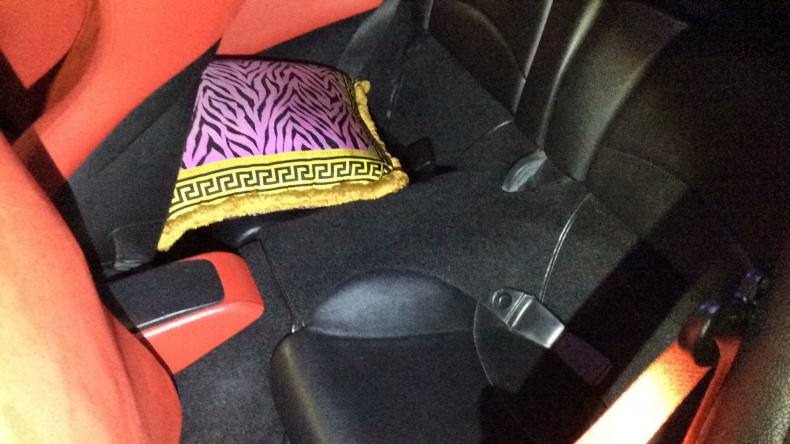 内装後方シート