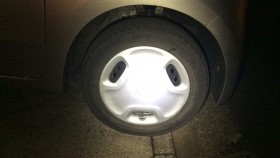 タイヤホイール前