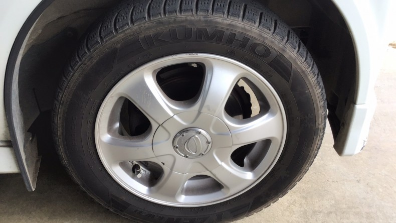 タイヤホイール前