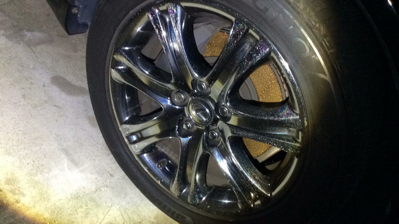 タイヤホイール前