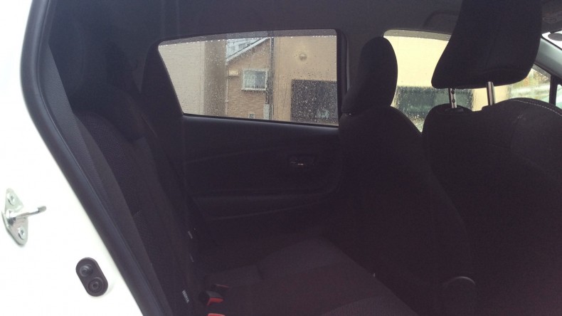 内装後方シート