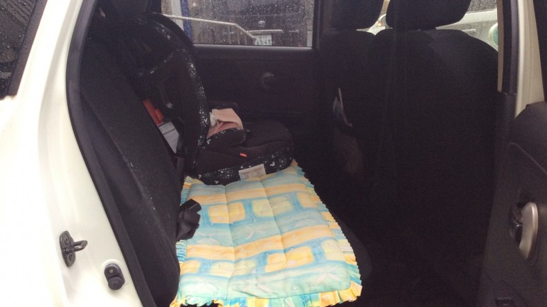 内装後方シート