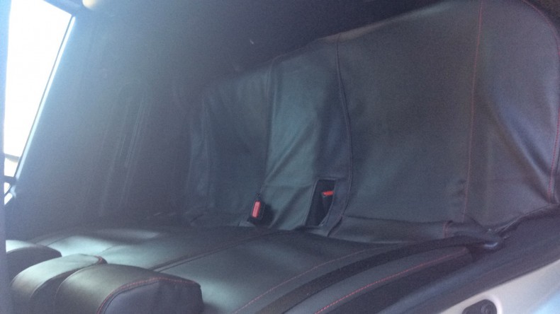 内装後方シート