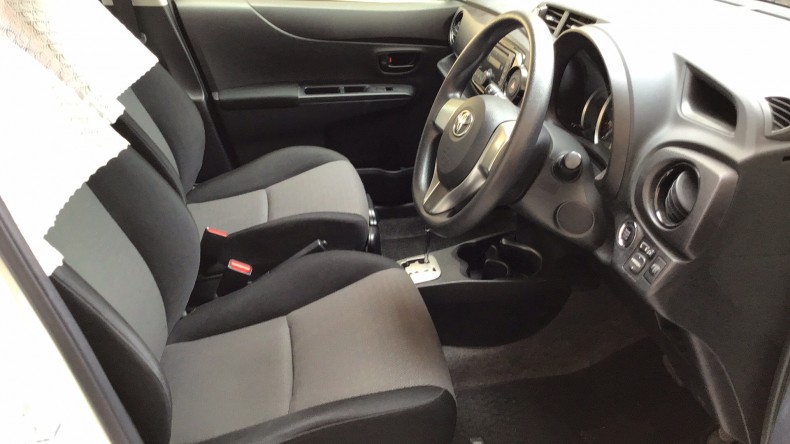 内装前方シート