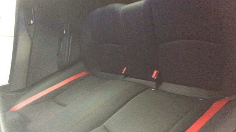 内装後方シート