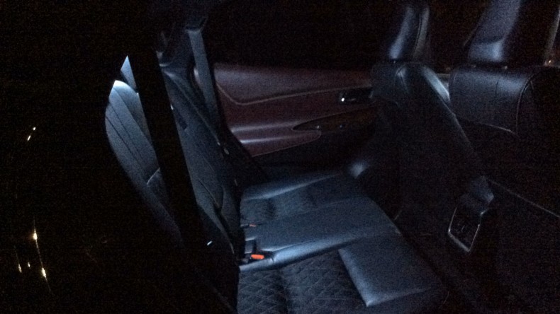 内装後方シート