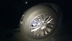 タイヤホイール前