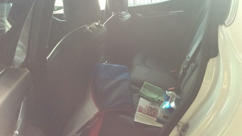 内装後方シート