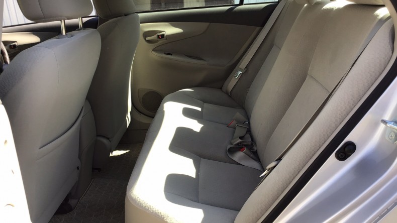 内装後方シート