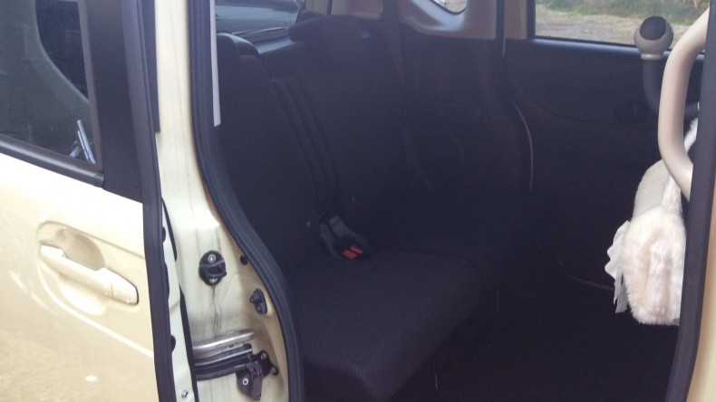 内装後方シート