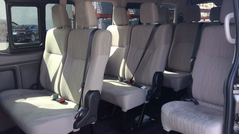 内装後方シート