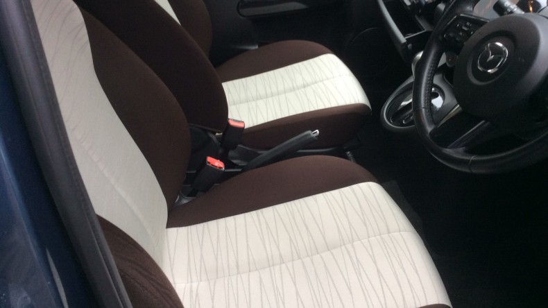 内装前方シート