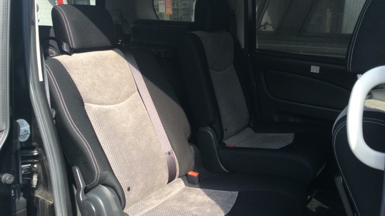 内装後方シート