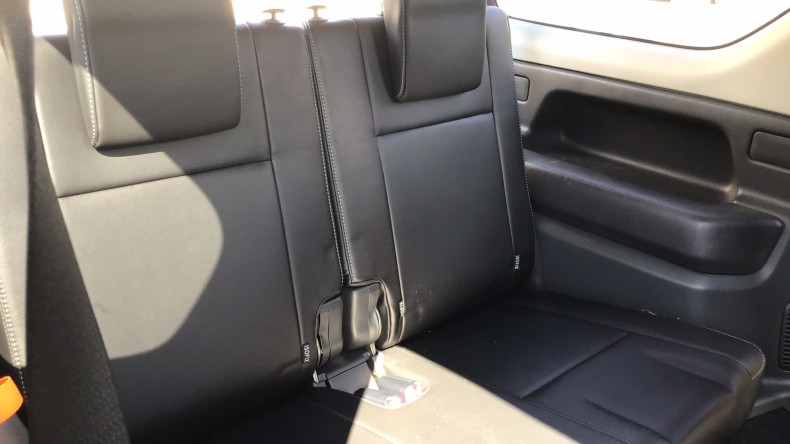 内装後方シート